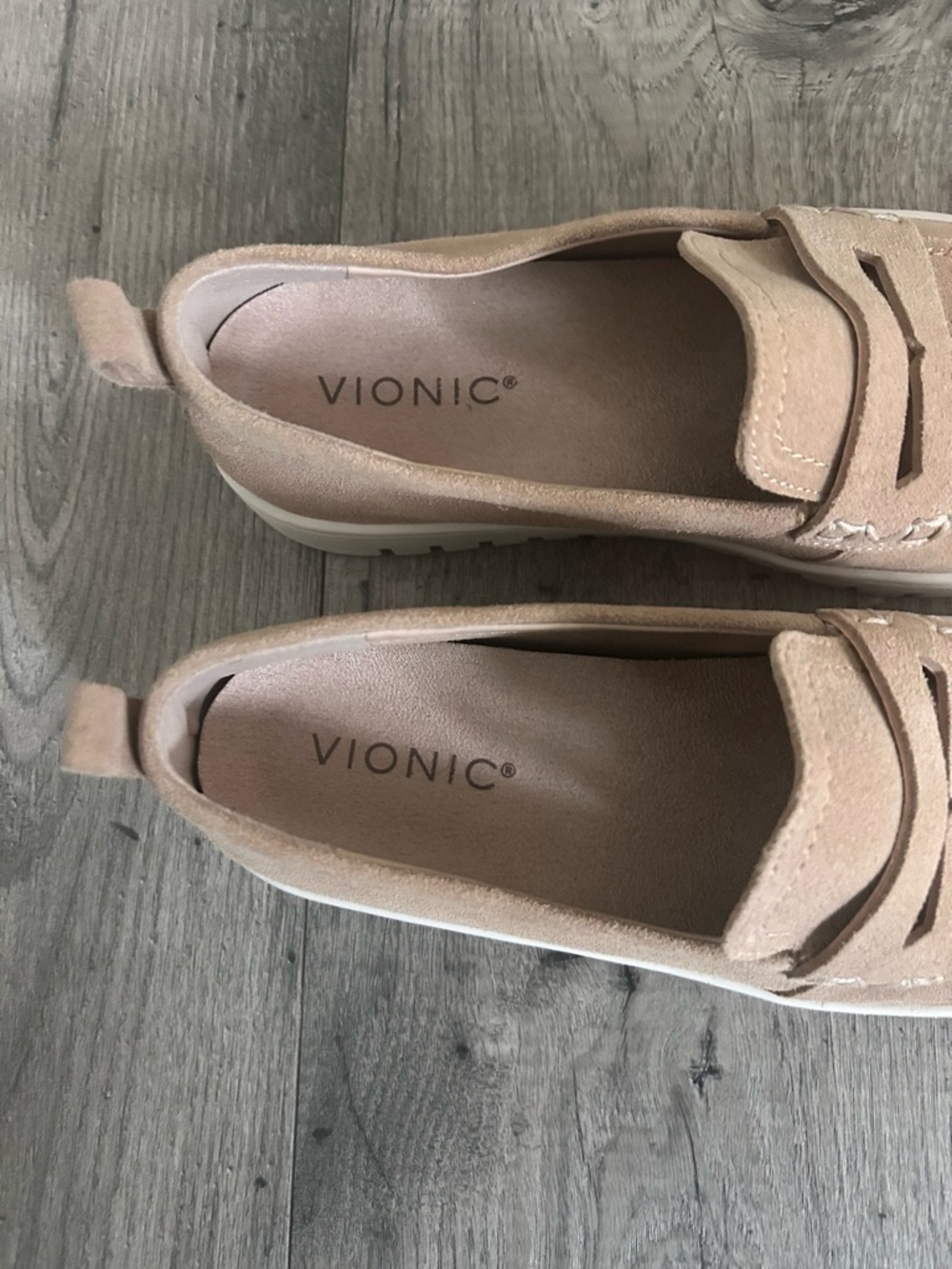 Vionic Uptown Loafer Sand Suede Size 8 NWOT - Picture 3 of 9
